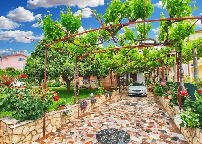 Ferienwohnung Fuer 5 Personen Ca 53 Qm In Rovinj-Cocaletto, Istrien Istrische Riviera